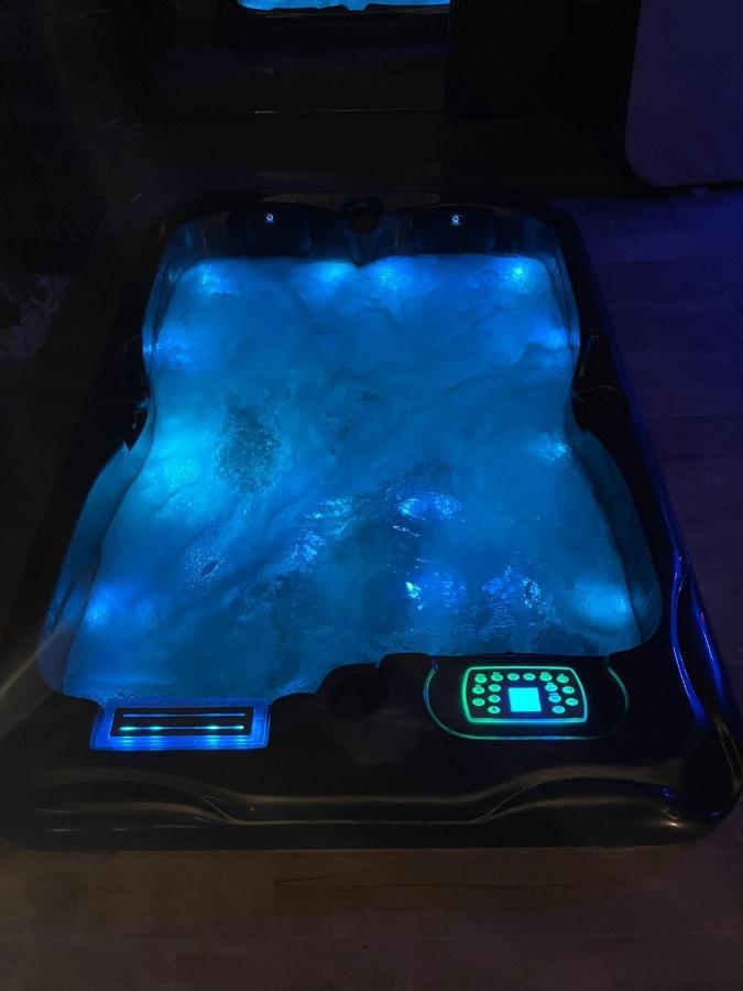 La Suite Grenoble Spa Jacuzzi Et Sauna Privatif Exterior foto